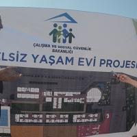 KKTC Çalışma ve Sosyal Güvenlik Bakanı Aziz Gürpınar Yaşam Evi Projesi'ni basına tanıtımı